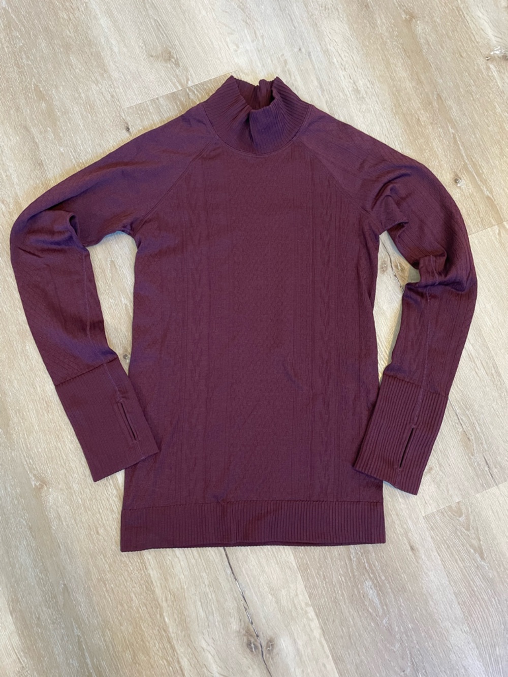 Lululemon Long Sleeve Seamless Top – Burgundy